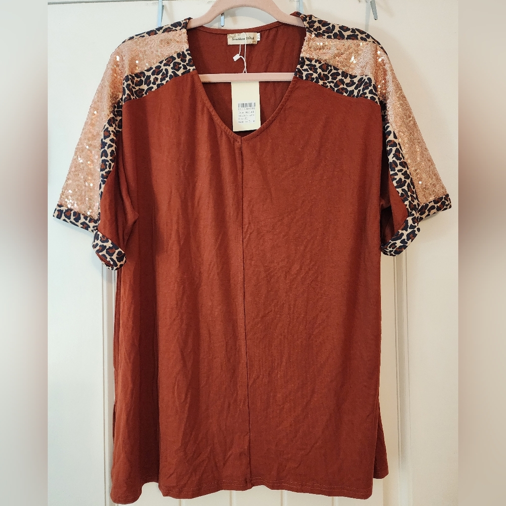 Southern Stitch Women's Rust Sequin Leopard Short Sleeve Top Stretchy XL Mobwife